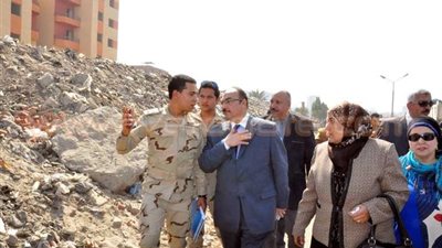 بالصور.. محافظ القليوبية يتفقد موقف شبين القناطر