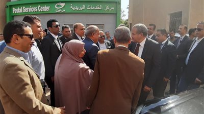 وزير التموين يفتتح أعمال تطوير مكتب البوردين بالشرقية (صور)