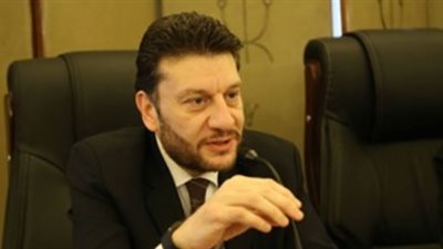 عمرو المنيري: مأمور الضرائب قاضي مال