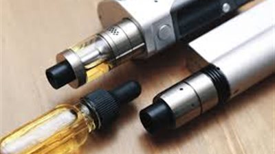 السجائر الإلكترونية.. تحذير أمريكى من دخان مسموم يقتل في صمت