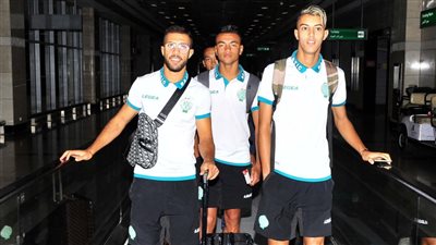 الرجاء المغربي يصل القاهرة قبل لقاء النصر الليبي ببتروسبورت