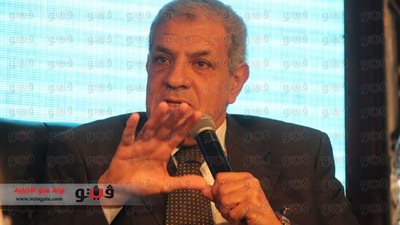 وزير الإسكان يطالب الحكومة بتبنى سياسة ترفيق المدن الجديدة