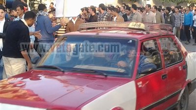 سائقو تاكسى الشرقية يفضون وقفتهم الاحتجاجية