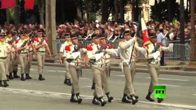 بالفيديو.. الجيش الجزائري يشارك في احتفال فرنسا بعيدها الوطني