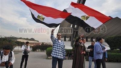 بالصور.. متظاهرو المنصة يقطعون طريق «النصر»