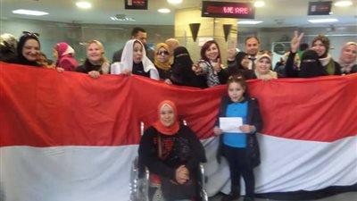 طفلة عمرها 7 سنوات تتبرع بمصروفها لصندوق تحيا مصر ببورسعيد (صور)