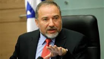 ليبرمان يعترف بمحاولة اغتيال إسماعيل هنية