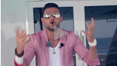 بالفيديو.. رامز جلال يغازل نجلاء بدر في 