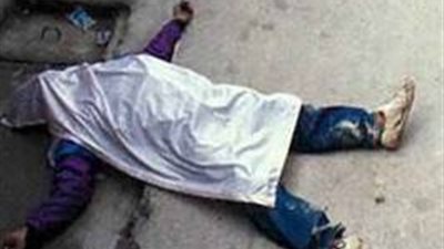 عامل يطعن زميله بـ«مطواة» لنشره صورا خادشة للحياء على «فيس بوك»