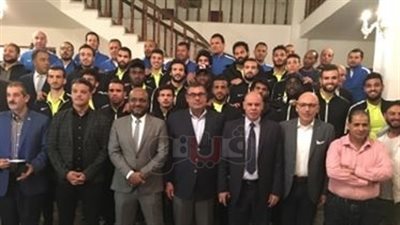 بعثة الزمالك تلتقط صورة تذكارية مع السفير المصري بإثيوبيا