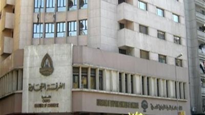 الغرف التجارية: قلة المعروض من الملابس الصيفية بالأسواق