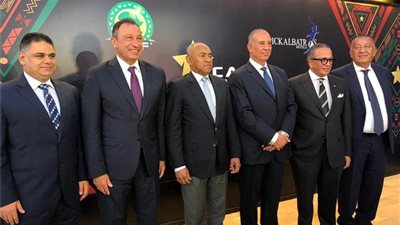 الخطيب وعمرو الجنايني في حفل توقيع اختيار أفضل لاعب بأفريقيا