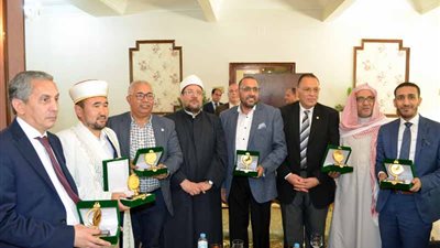 محافظة الشرقية تكرّم وزير الأوقاف وضيوف المؤتمر الدولي