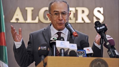 وزير خارجية الجزائر يطالب «المجتمع الدولى» بحماية فلسطين