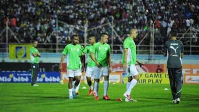 طاقم تحكيم زامبي لإدارة فاصلة المونديال بين الجزائر وبوركينا فاسو