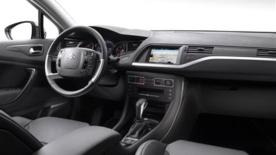 جمارك السيارة «سيتروين سي 5» موديل 2018 الواردة من الإمارات