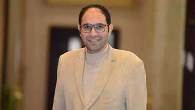 حمادة بكر يطالب التعليم بتخصيص مناهج للتعريف بخطورة حروب الجيل الرابع