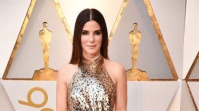 إيما ستون وساندرا بولوك بإطلالات سيئة في حفل الأوسكار (صور)