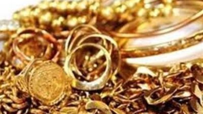 ضبط سائق سرق 3 حقائب بداخلها مشغولات ذهبية من سيدة عربية للمطار