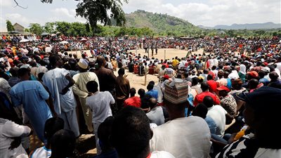 الملاكمة القاتلة أغرب ألعاب نيجيريا (صور)