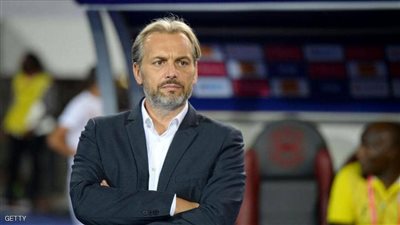 استبعاد إسلام عيسى وأحمد أيمن من قائمة بيراميدز أمام بلوزداد