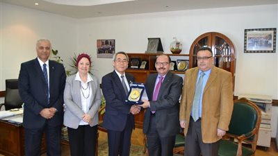 نائب رئيس جامعة الإسكندرية يستقبل وفد «المصرية اليابانية»