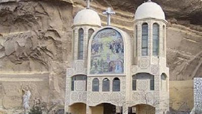 حركات قبطية تفترش مبنى كنيسة أبو مقار تحسبًا لهجمات أخرى