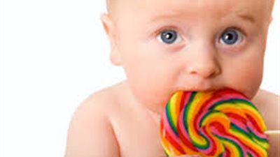 تأثير السكريات على «ذكاء» الأطفال