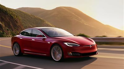 مشاهدة تيسلا موديل S P100D على حلبة نوربرجرنج