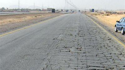 كوارث بـ«كاوتشات السيارات» ترفع معدل الحوادث.. تشققات الإطارات بسبب المادة المطاطية وراء انقلابها.. مصانع تعيد إنتاج الإطارات القديمة وأخرى تغش السائقين بثقبها