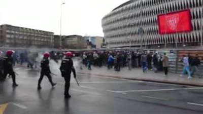 بالفيديو..اشتباكات بين جماهير مارسيليا وبلباو قبل لقاء الفريقين