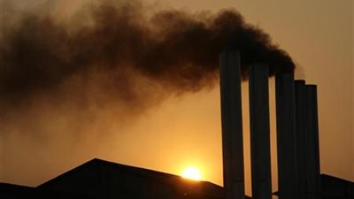 إصابة 27 شخصا بالاختناق بسبب دخان مصنع بكفرالشيخ