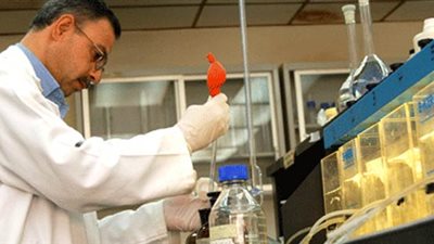 علماء يتوصلون لعلاج السرطان بخليط من صنفين دواء