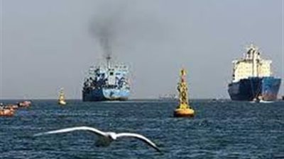 36 سفينة تعبر «قناة السويس»