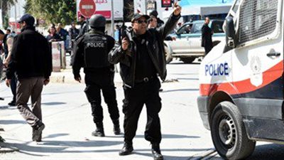 مظاهرات للشرطة التونسية تطالب بإقالة رئيس الحكومة