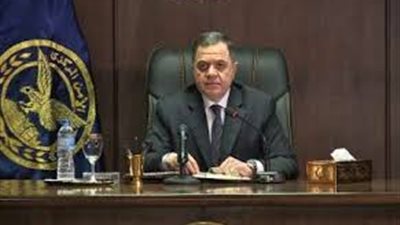 وزير الداخلية يشهد مراسم تخريج طلبة الدور الثاني من كلية الشرطة