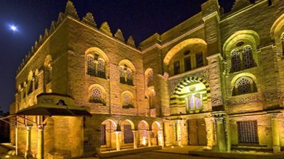 شباب الجامعة الأمريكية ضيوف بيت القاضي.. السبت