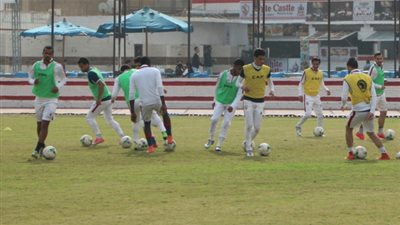 جماهير ديتشا تحيي لاعبي الزمالك في التدريبات