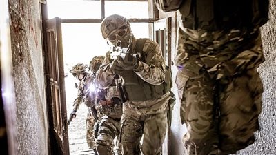 ضابط بريطاني يحبط مخطط إرهابي لـ 