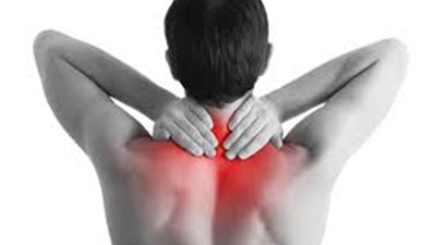 5 أسباب تؤدي إلى حدوث آلام الرقبة.. اكتشفيها