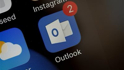 «مايكروسوفت» تختبر كورتانا في تطبيق Outlook