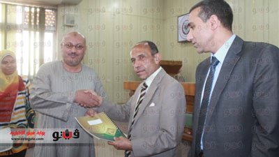 بالصور.. تسليم عقود بـ 21 مليون جنيه للجمعيات الأهلية بالفيوم