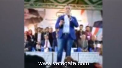 أهالي دمياط يلتقطون «السيلفي» مع سيف زاهر بمؤتمر دعم السيسي (فيديو)