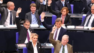 وفد من «البديل» اليميني الألماني يزور سوريا