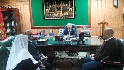 محافظ بورسعيد يوجه بانتخابات طلابية لاختيار «أفضل معلم» بمختلف المواد