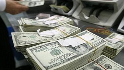 الدولار يسجل 717 قرشا في ختام تعاملات اليوم