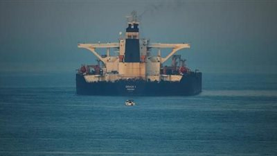 إيران تحتجز سفينة جديدة متوجهة للإمارات بتهمة تهريب النفط