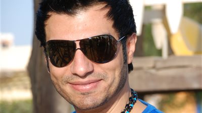 إيهاب توفيق ينتهى من 