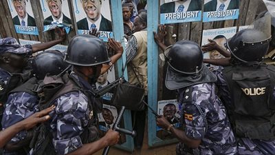 أوغندا.. اعتقالات واسعة بعد إعلان نتائج الانتخابات  الرئاسية