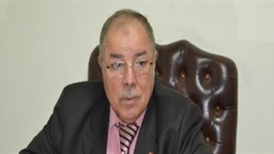 برلماني يقترح تدريس مادة عن خطورة السوشيال ميديا على المجتمع